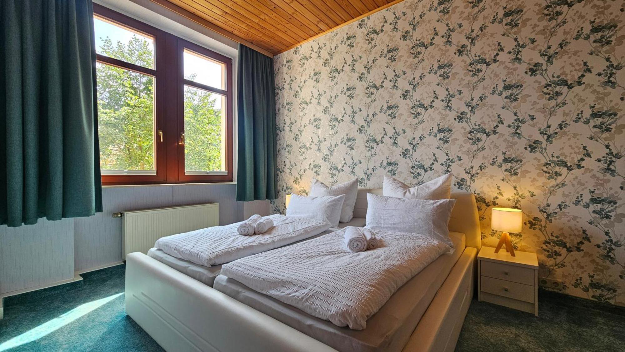 Pension Weisse Rose, Parkplatz, Fruehstueck, Wlan, Zentral Bad Elster Ngoại thất bức ảnh