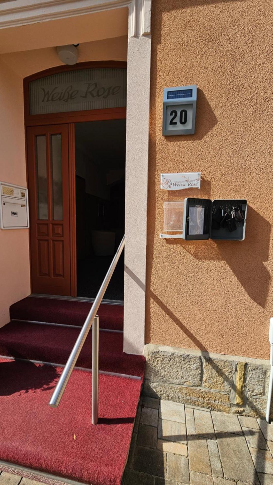 Pension Weisse Rose, Parkplatz, Fruehstueck, Wlan, Zentral Bad Elster Ngoại thất bức ảnh