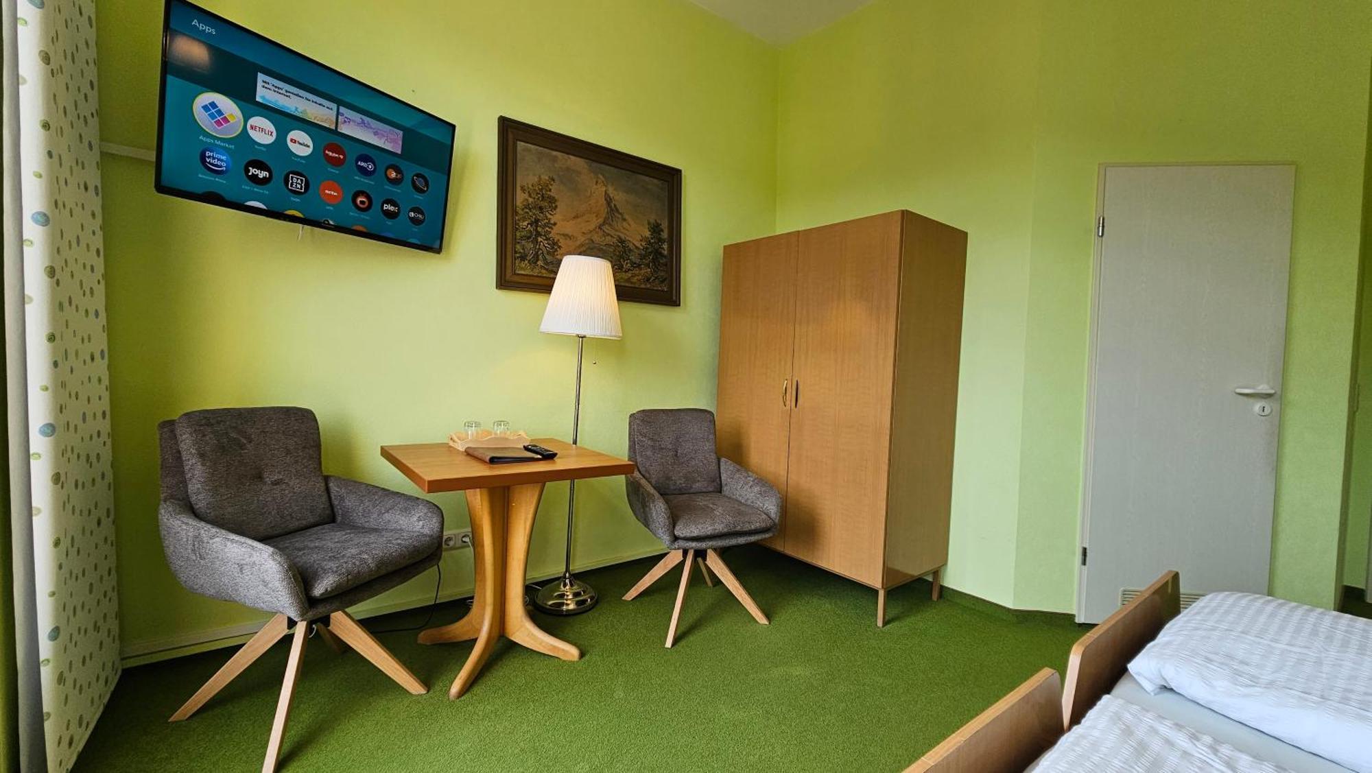 Pension Weisse Rose, Parkplatz, Fruehstueck, Wlan, Zentral Bad Elster Ngoại thất bức ảnh